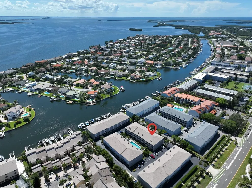 521 Pinellas Bayway S St Petersburg FL 33715