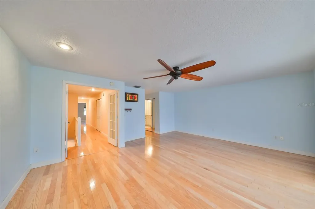 521 Pinellas Bayway S St Petersburg FL 33715