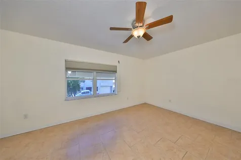 521 Pinellas Bayway S St Petersburg FL 33715