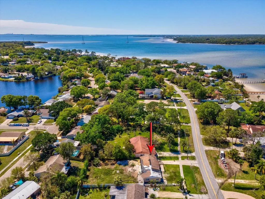 507 Shore Drive E Oldsmar FL 34677
