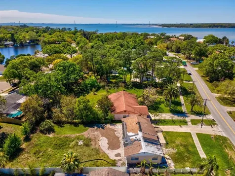 507 Shore Drive E Oldsmar FL 34677