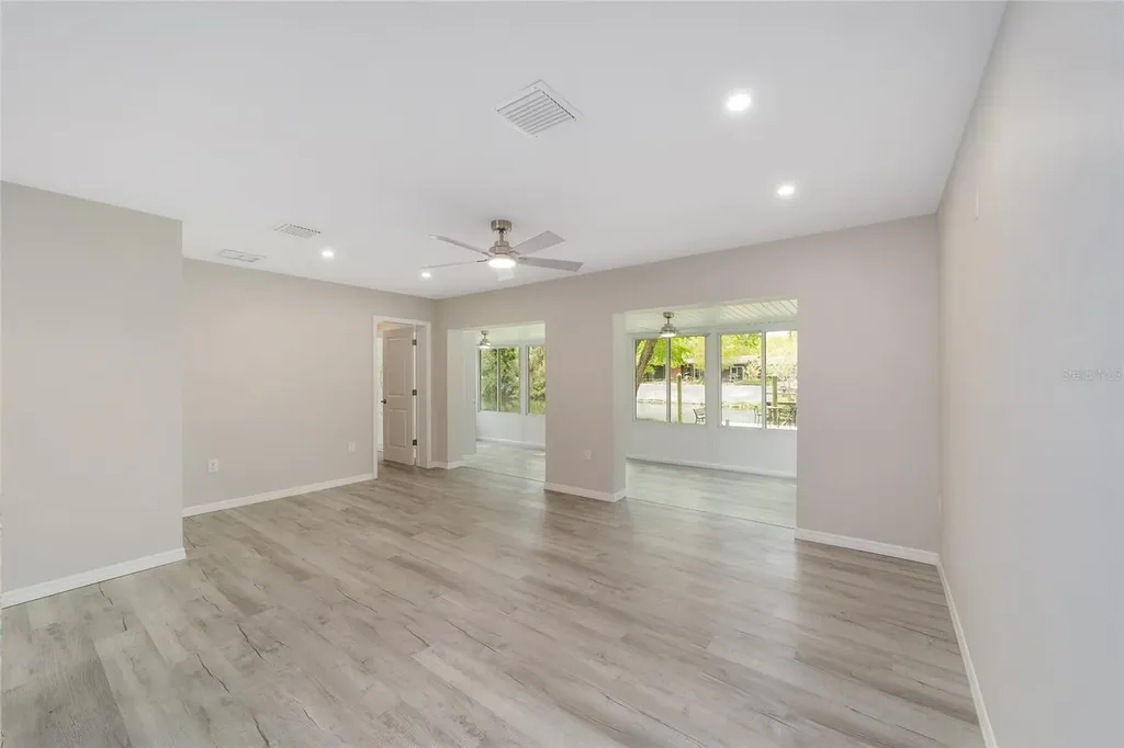 34 Garden Mall Court Inglis FL 34449