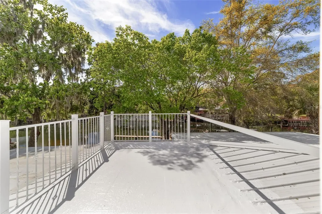 34 Garden Mall Court Inglis FL 34449