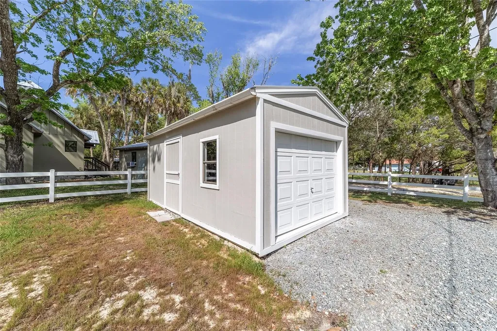 34 Garden Mall Court Inglis FL 34449