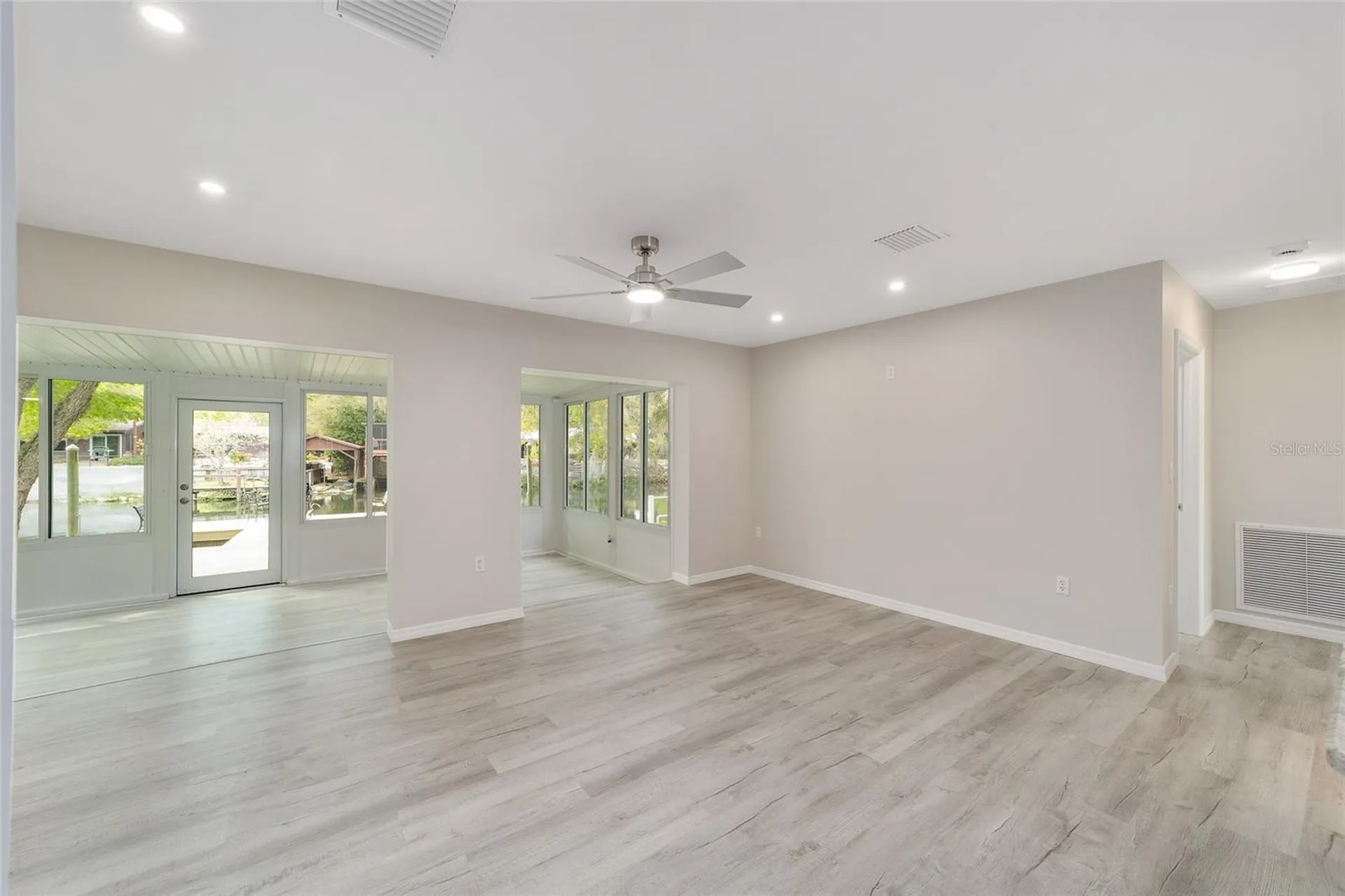 34 Garden Mall Court Inglis FL 34449