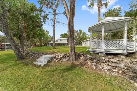 34 Garden Mall Court Inglis FL 34449
