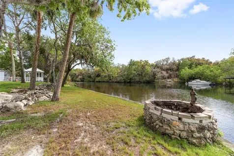 34 Garden Mall Court Inglis FL 34449