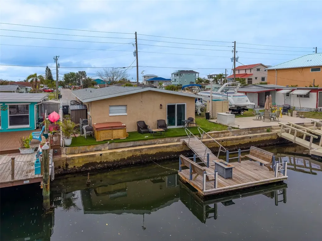 6403 Lonnie Lee Lane Hudson FL 34667