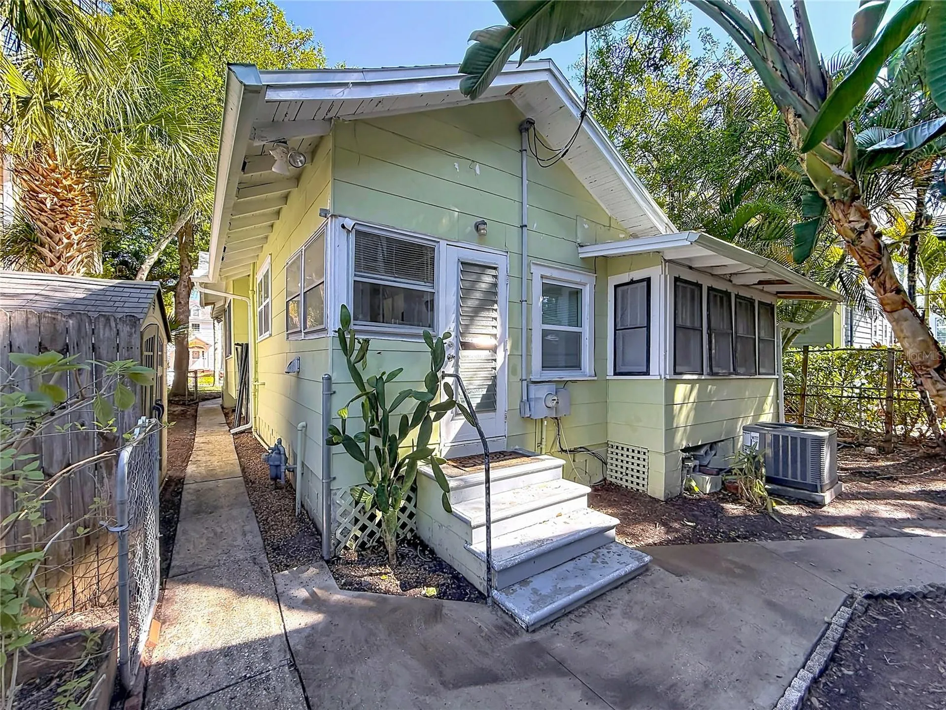 146 13th Avenue NE St Petersburg FL 33701