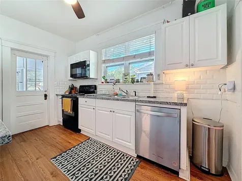 146 13th Avenue NE St Petersburg FL 33701