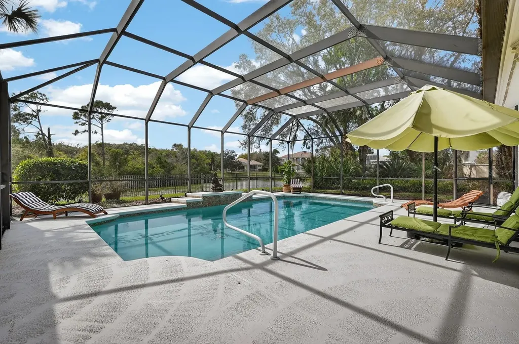 11 Laguna Court Palm Coast FL 32137