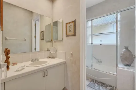 11 Laguna Court Palm Coast FL 32137