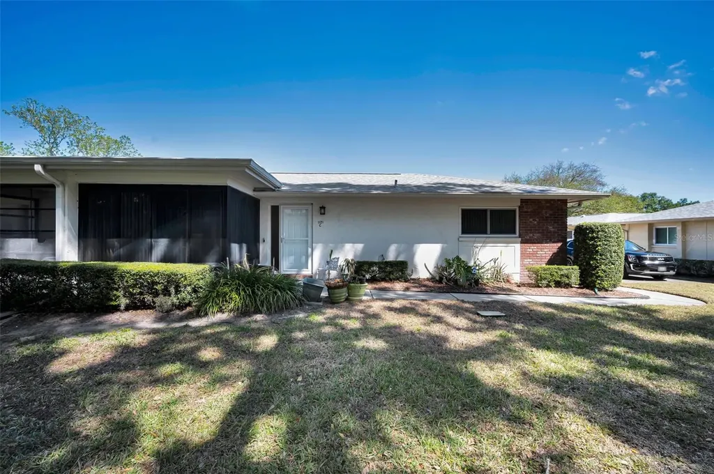 1121 Queen Anne Drive Palm Harbor FL 34684