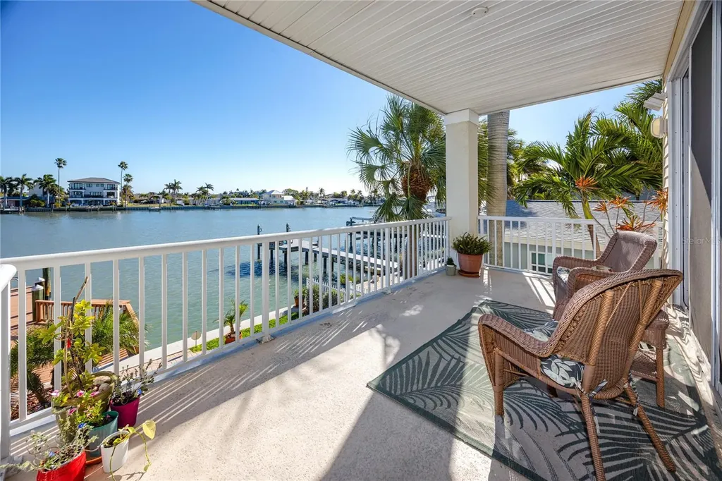 11145 3rd Street E Treasure Island FL 33706