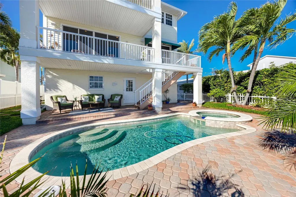 11145 3rd Street E Treasure Island FL 33706