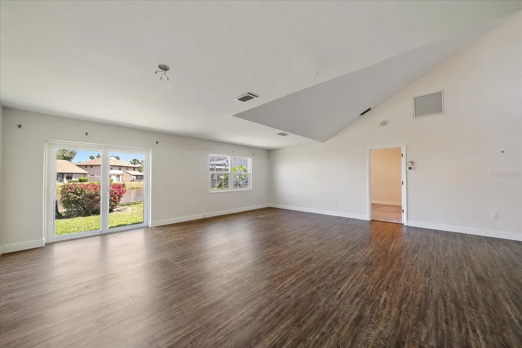 3527 52nd Avenue W Bradenton FL 34210