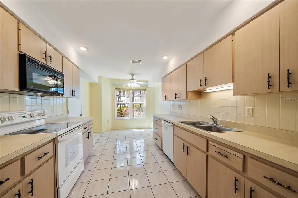 3527 52nd Avenue W Bradenton FL 34210
