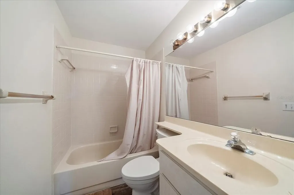 3527 52nd Avenue W Bradenton FL 34210