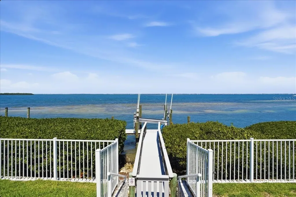 3636 Fair Oaks Place Longboat Key FL 34228
