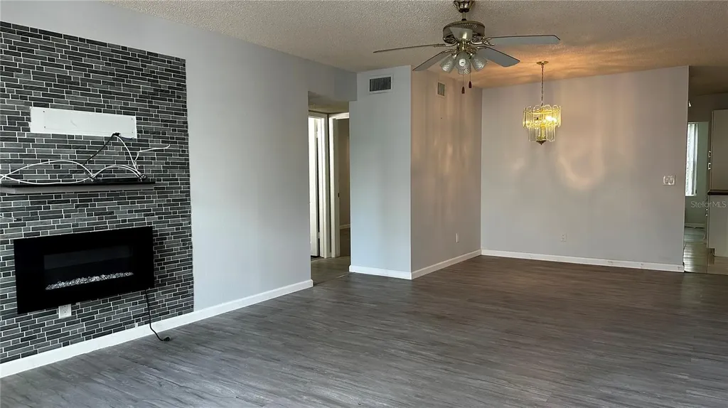 2330 Ecuadorian Way Clearwater FL 33763
