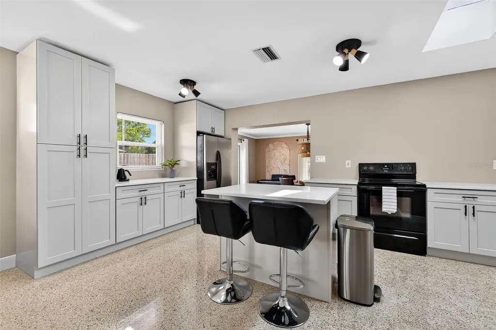 5846 82nd Avenue N Pinellas Park FL 33781