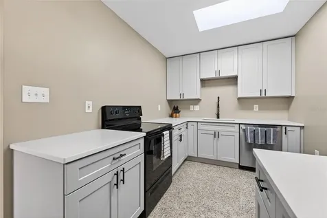 5846 82nd Avenue N Pinellas Park FL 33781