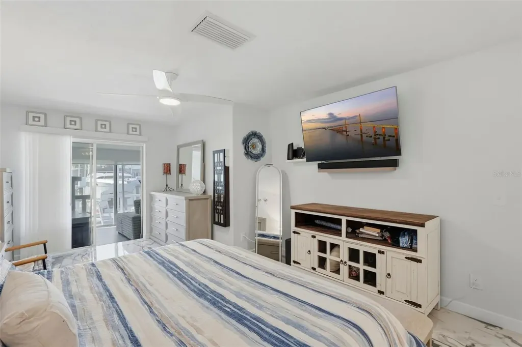 573 Boca Ciega Point Boulevard N St Petersburg FL 33708