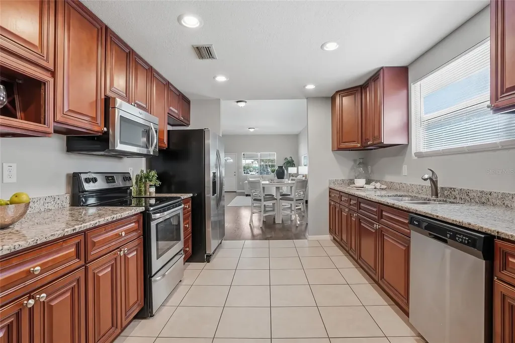 2501 W Gray Street Tampa FL 33609