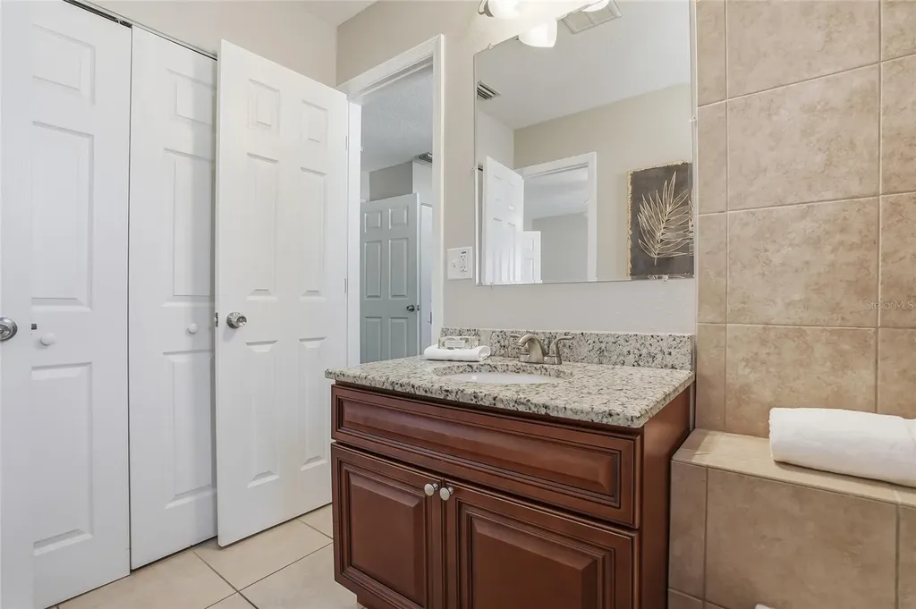 2501 W Gray Street Tampa FL 33609