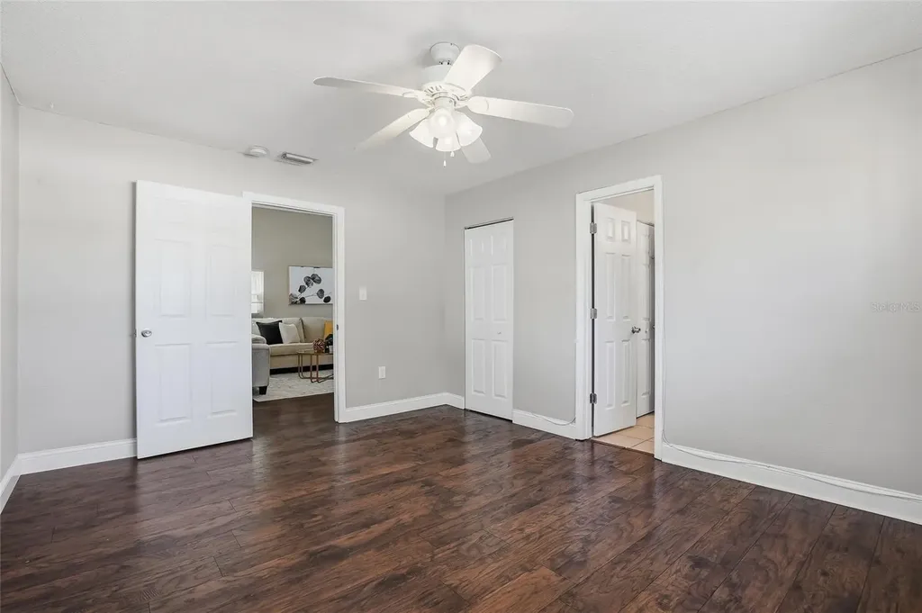 2501 W Gray Street Tampa FL 33609