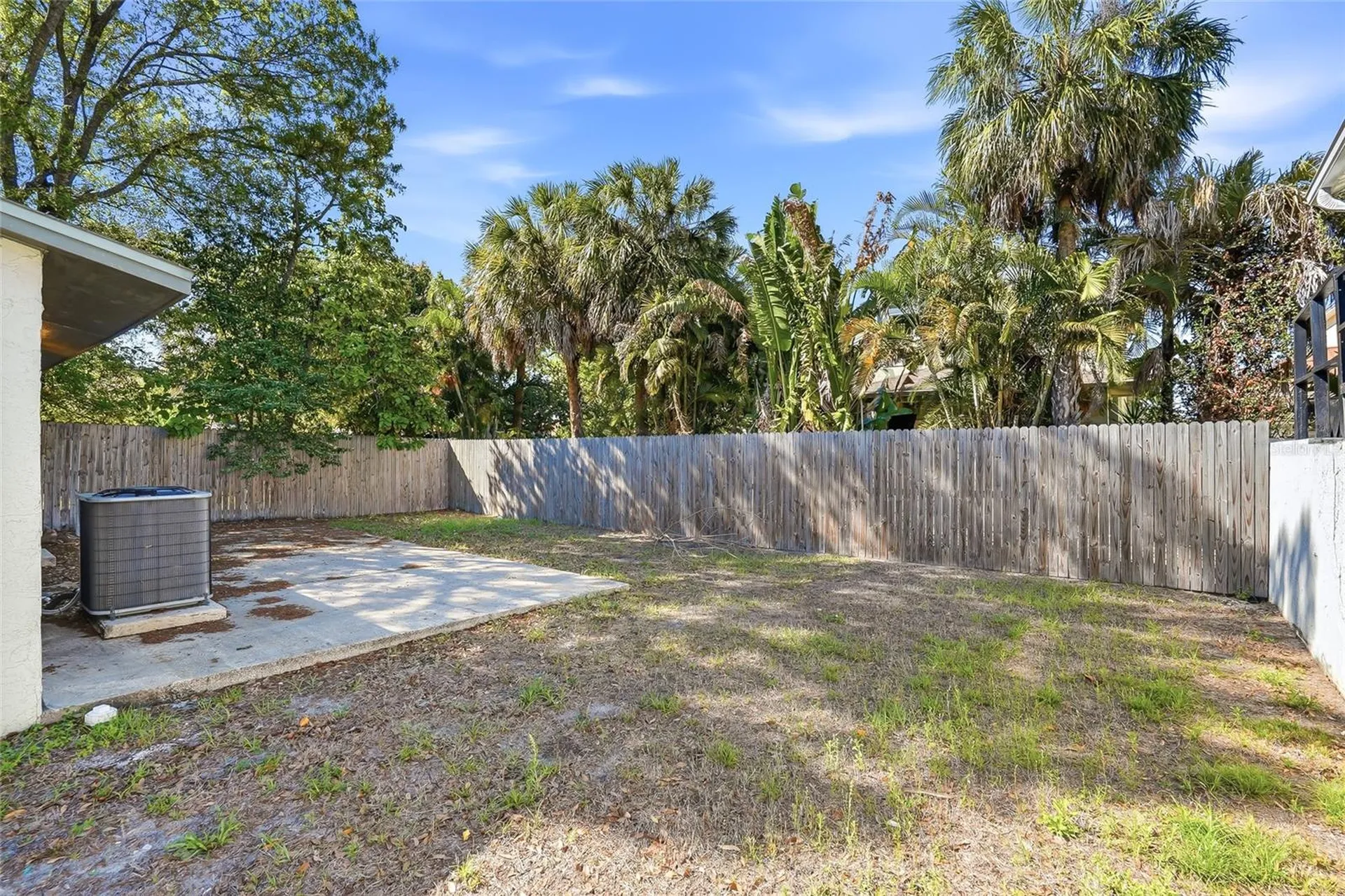 2501 W Gray Street Tampa FL 33609