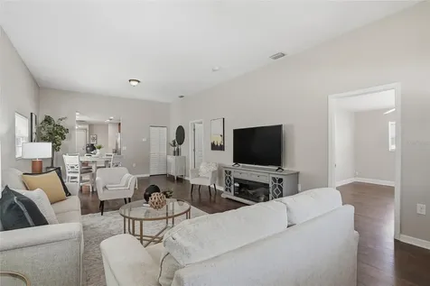 2501 W Gray Street Tampa FL 33609