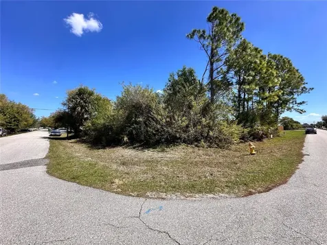 22364 Albany Avenue Port Charlotte FL 33952