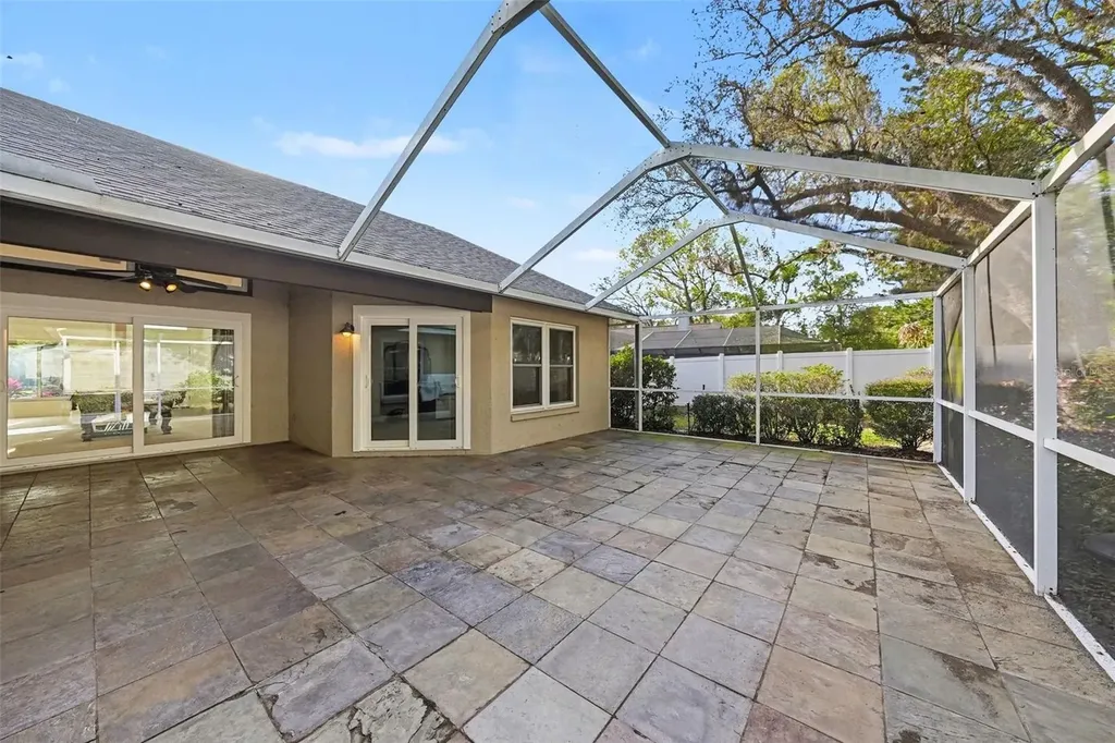 12804 Wallingford Drive Tampa FL 33624