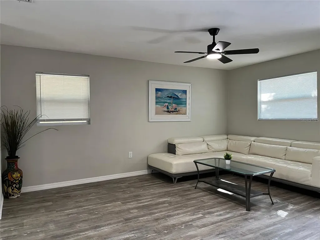 1039 N Missouri Avenue Clearwater FL 33755