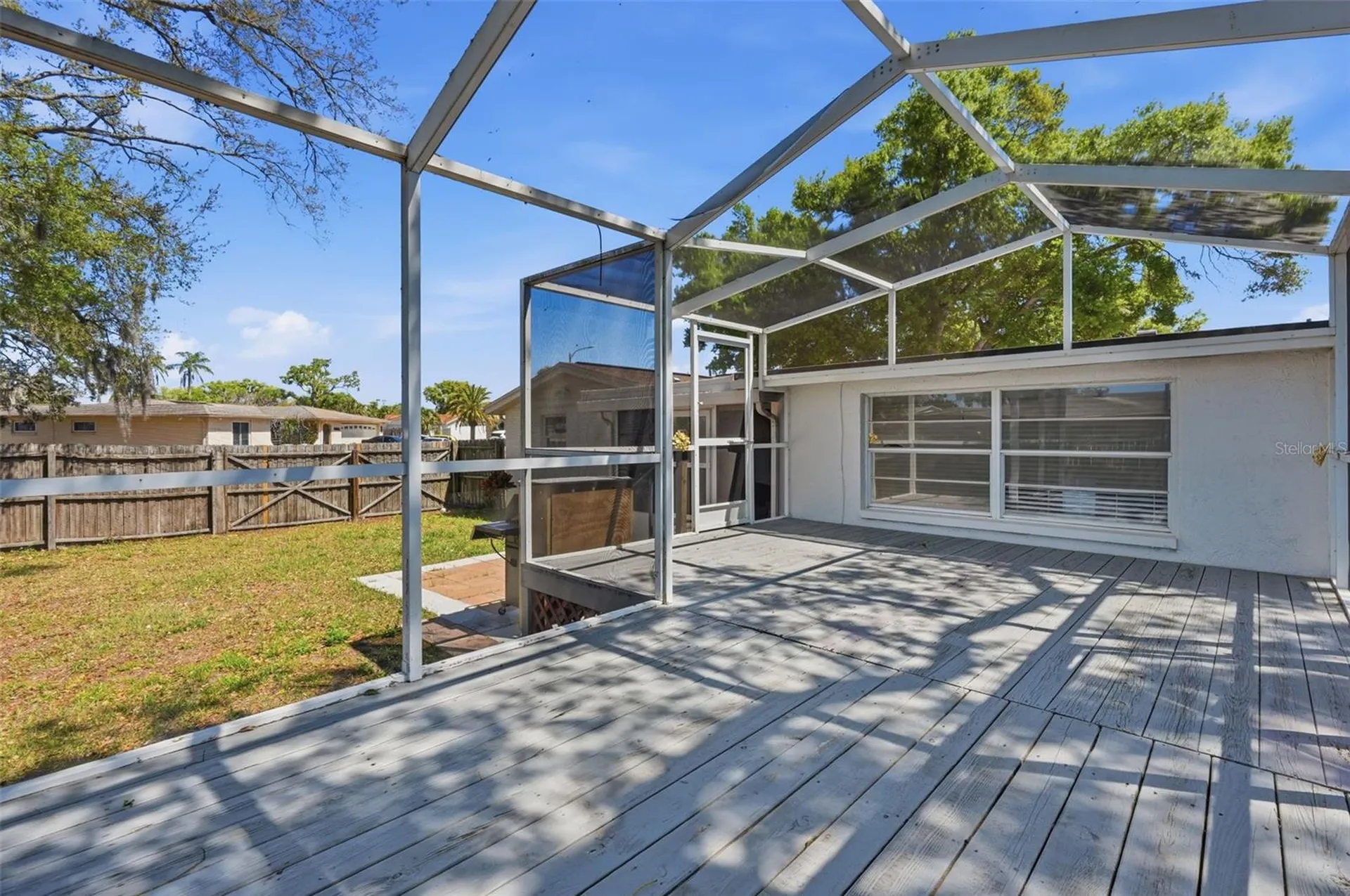 9825 Lakeside Lane Port Richey FL 34668