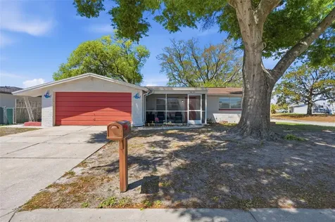 9825 Lakeside Lane Port Richey FL 34668