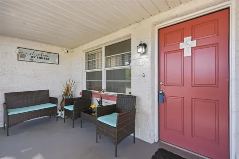 9825 Lakeside Lane Port Richey FL 34668