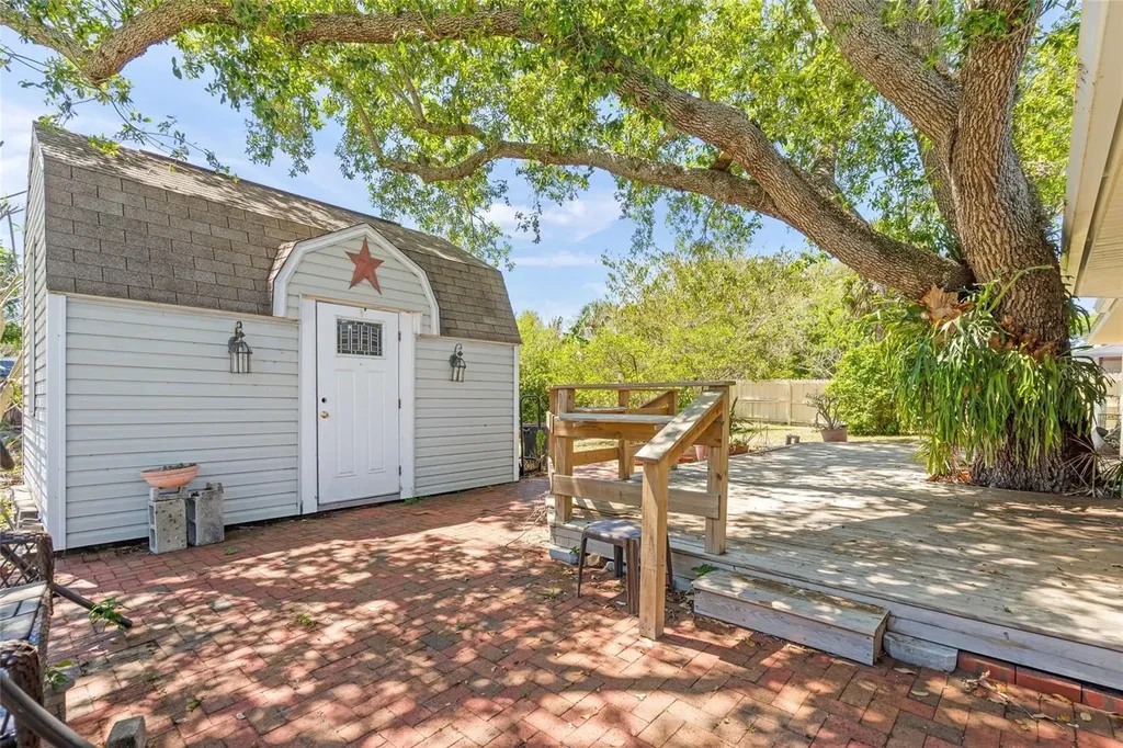 4662 Beacon Drive Sarasota FL 34232
