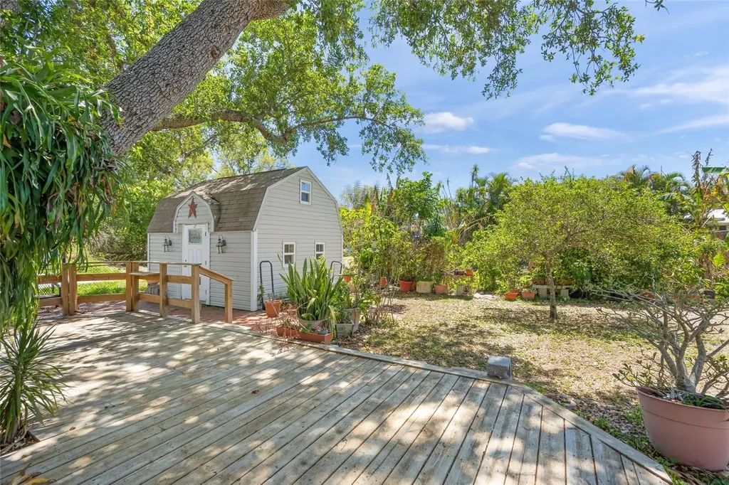 4662 Beacon Drive Sarasota FL 34232