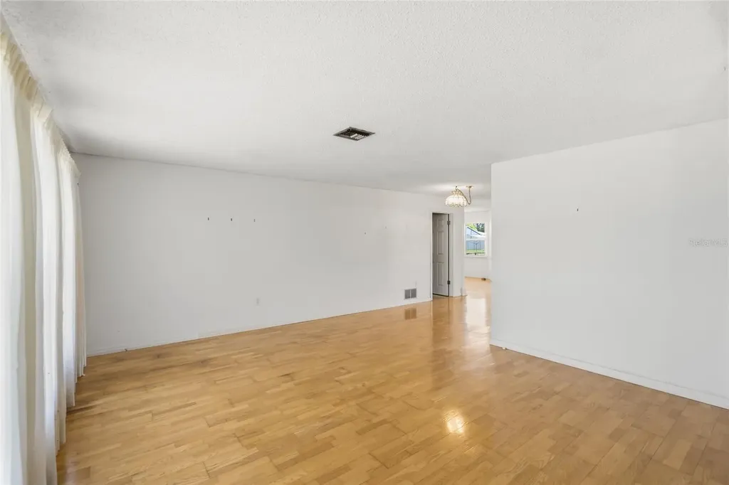 4662 Beacon Drive Sarasota FL 34232