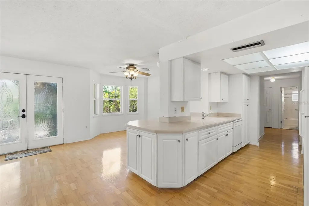 4662 Beacon Drive Sarasota FL 34232