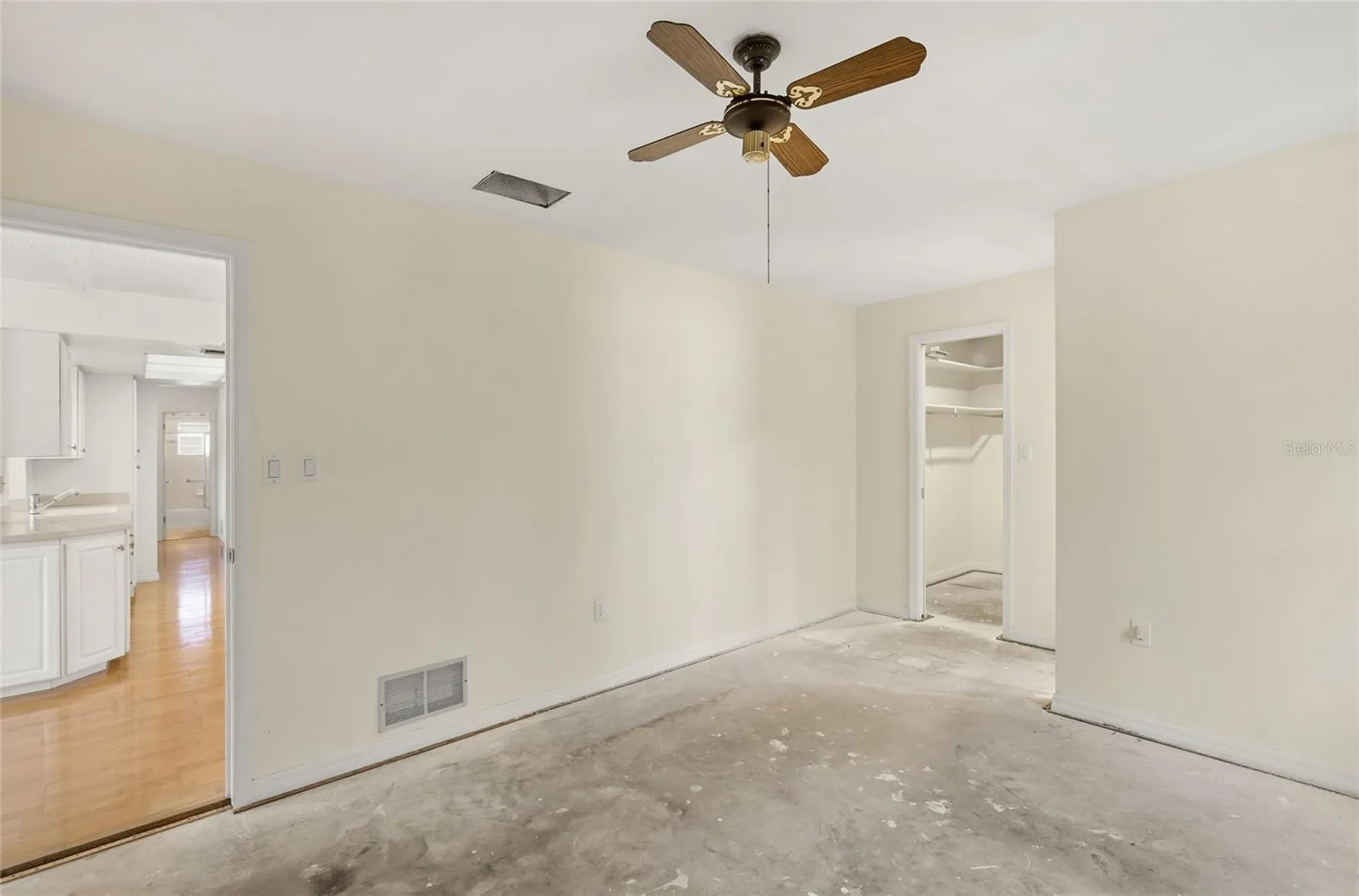 4662 Beacon Drive Sarasota FL 34232