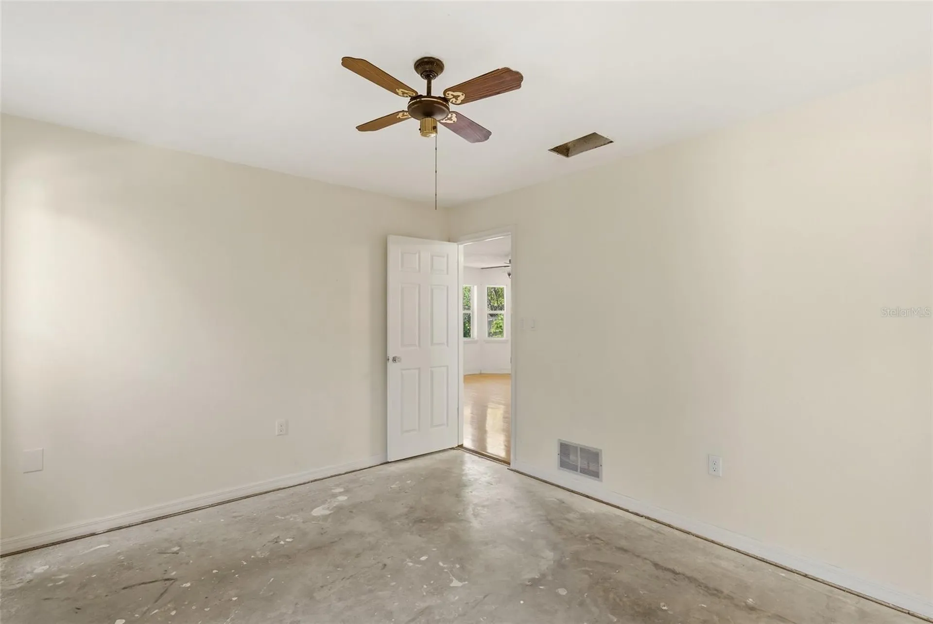 4662 Beacon Drive Sarasota FL 34232