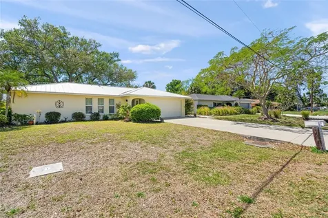 4662 Beacon Drive Sarasota FL 34232