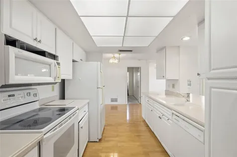 4662 Beacon Drive Sarasota FL 34232