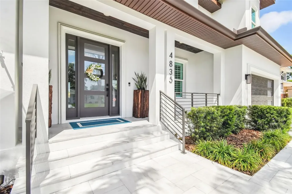 4835 W Bay Villa Avenue Tampa FL 33611