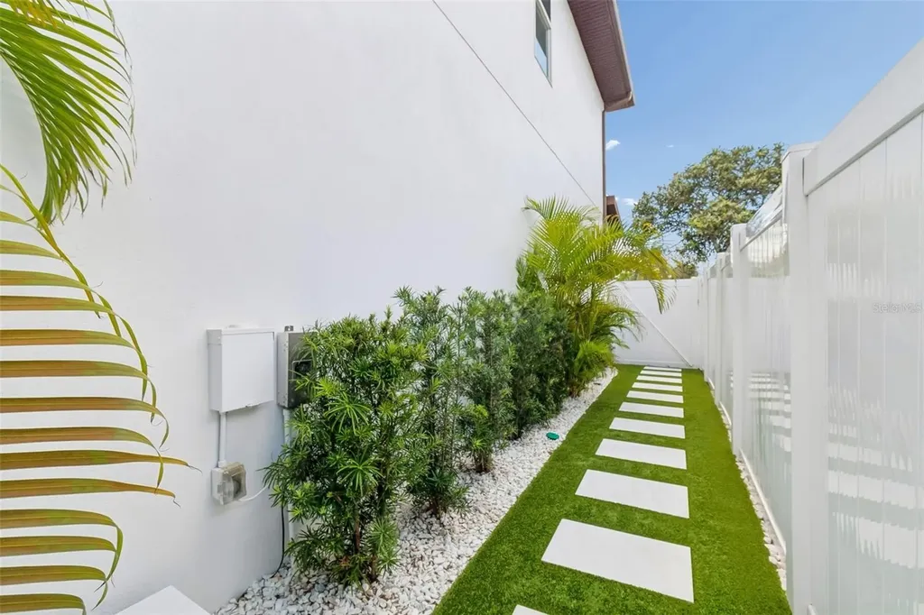 4835 W Bay Villa Avenue Tampa FL 33611