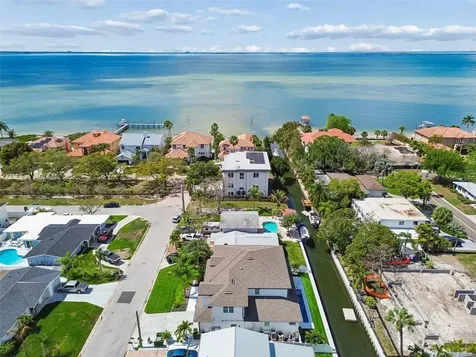 4835 W Bay Villa Avenue Tampa FL 33611