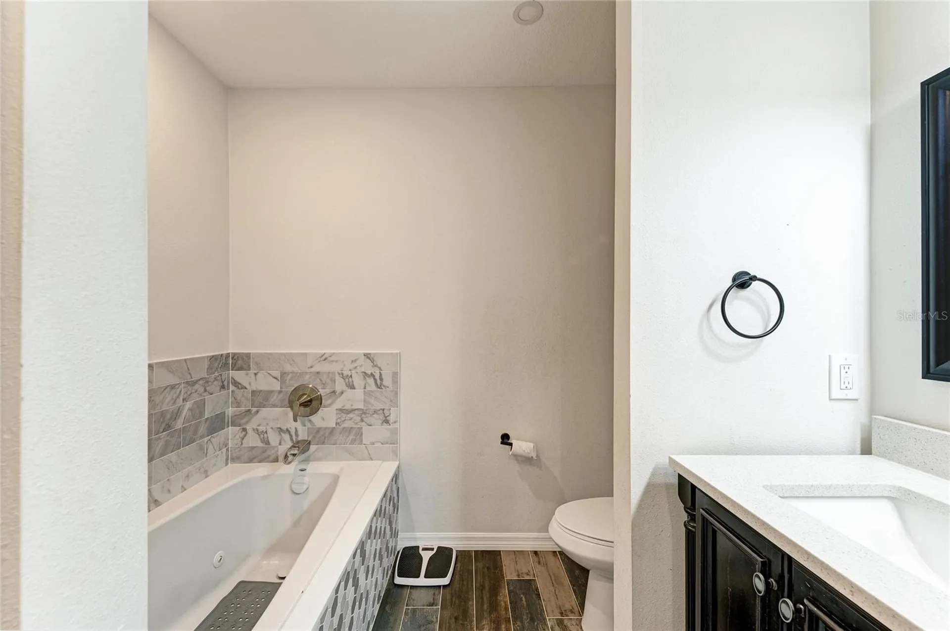 2015 22nd Street W Bradenton FL 34205